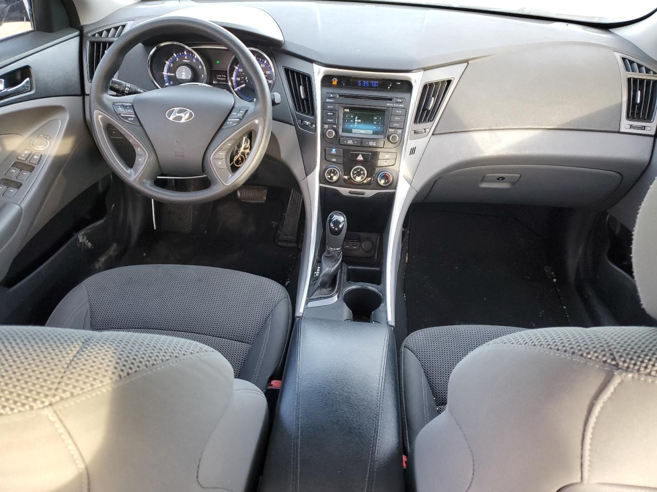 2014 Hyundai Sonata - Image 8