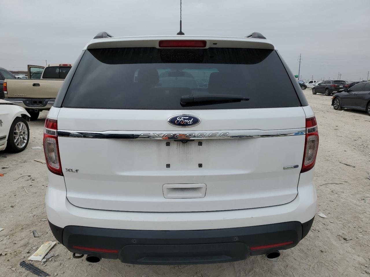 2015 Ford Explorer - Image 6
