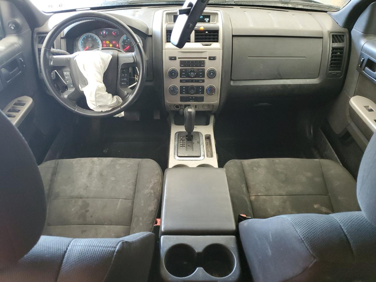 2010 Ford Escape - Image 8