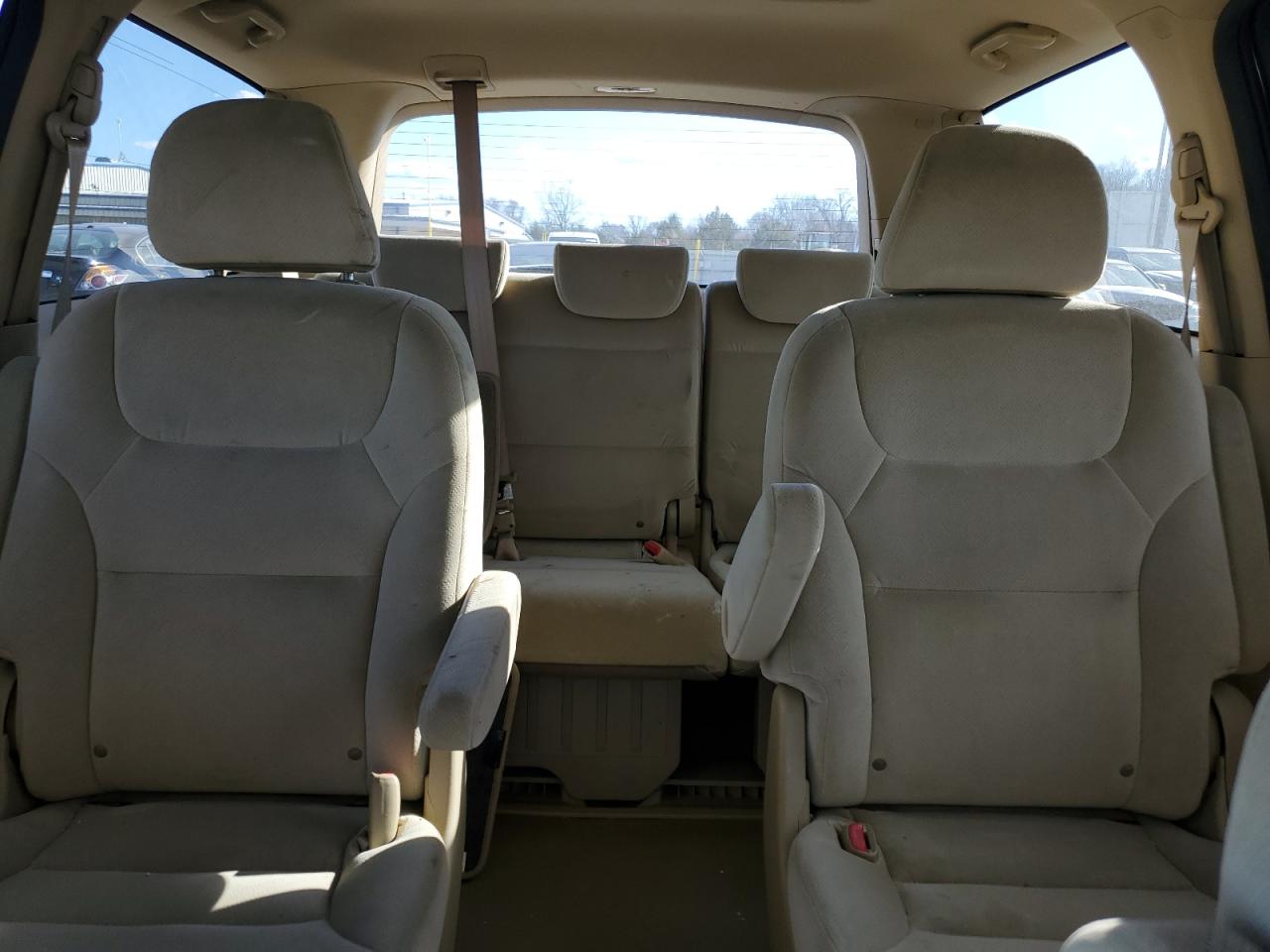 2010 Honda Odyssey - Image 10