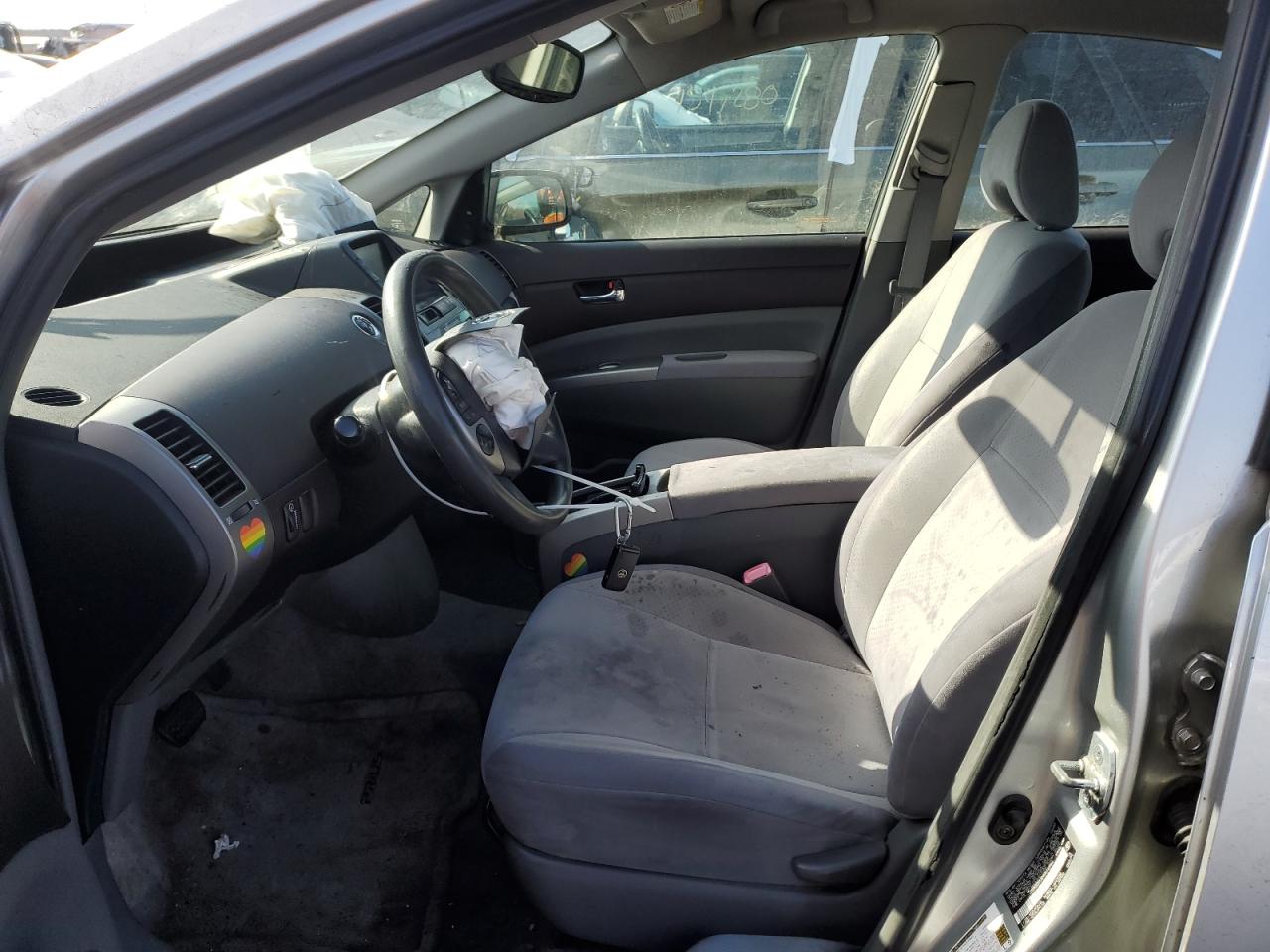 2004 Toyota Prius - Image 7