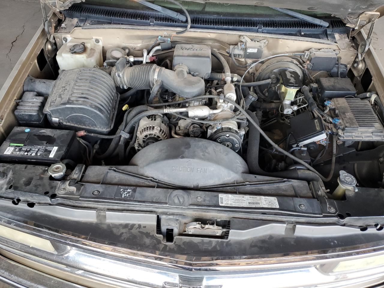 1999 Chevrolet Suburban - Image 12