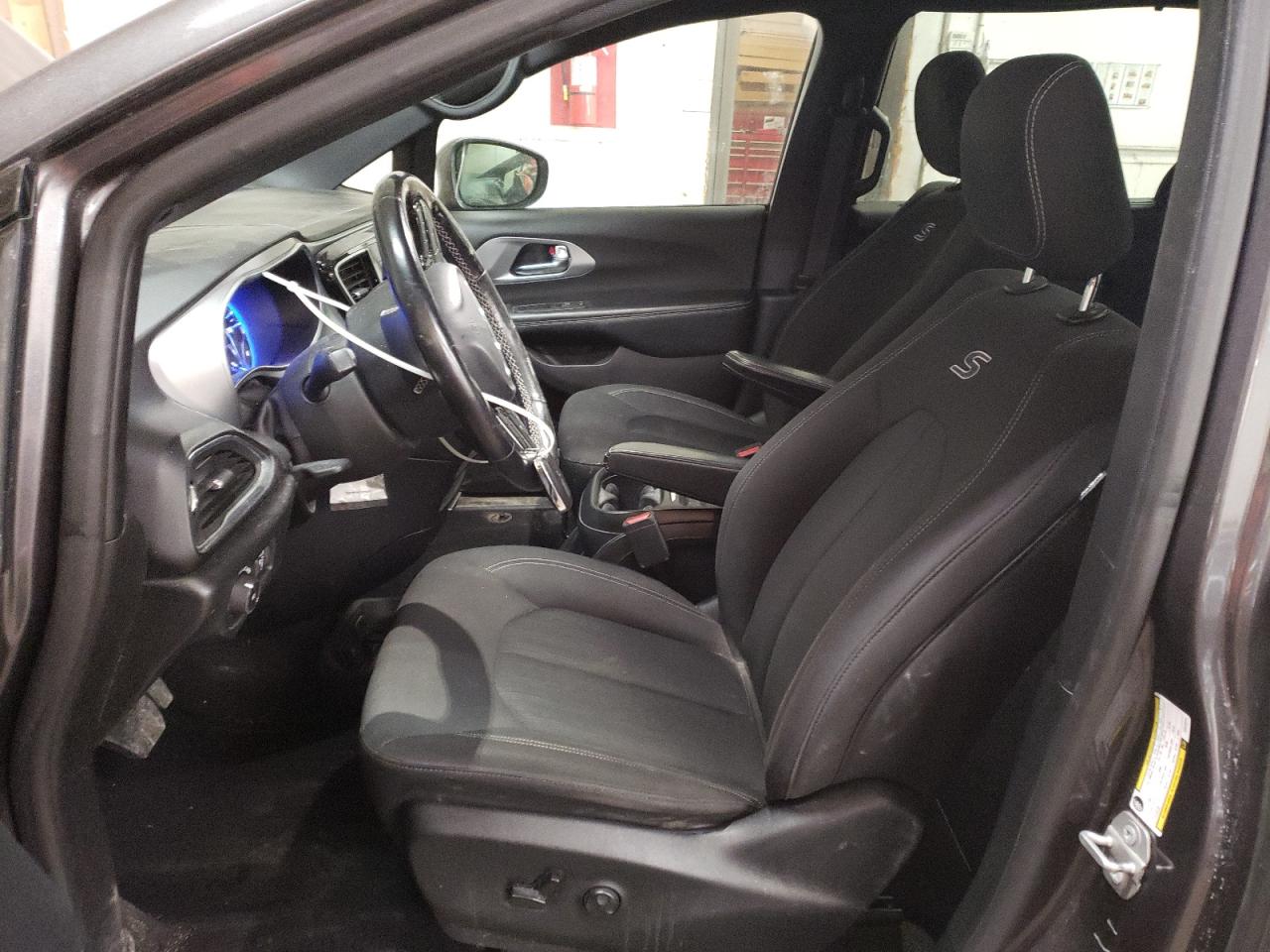 2019 Chrysler Pacifica - Image 7