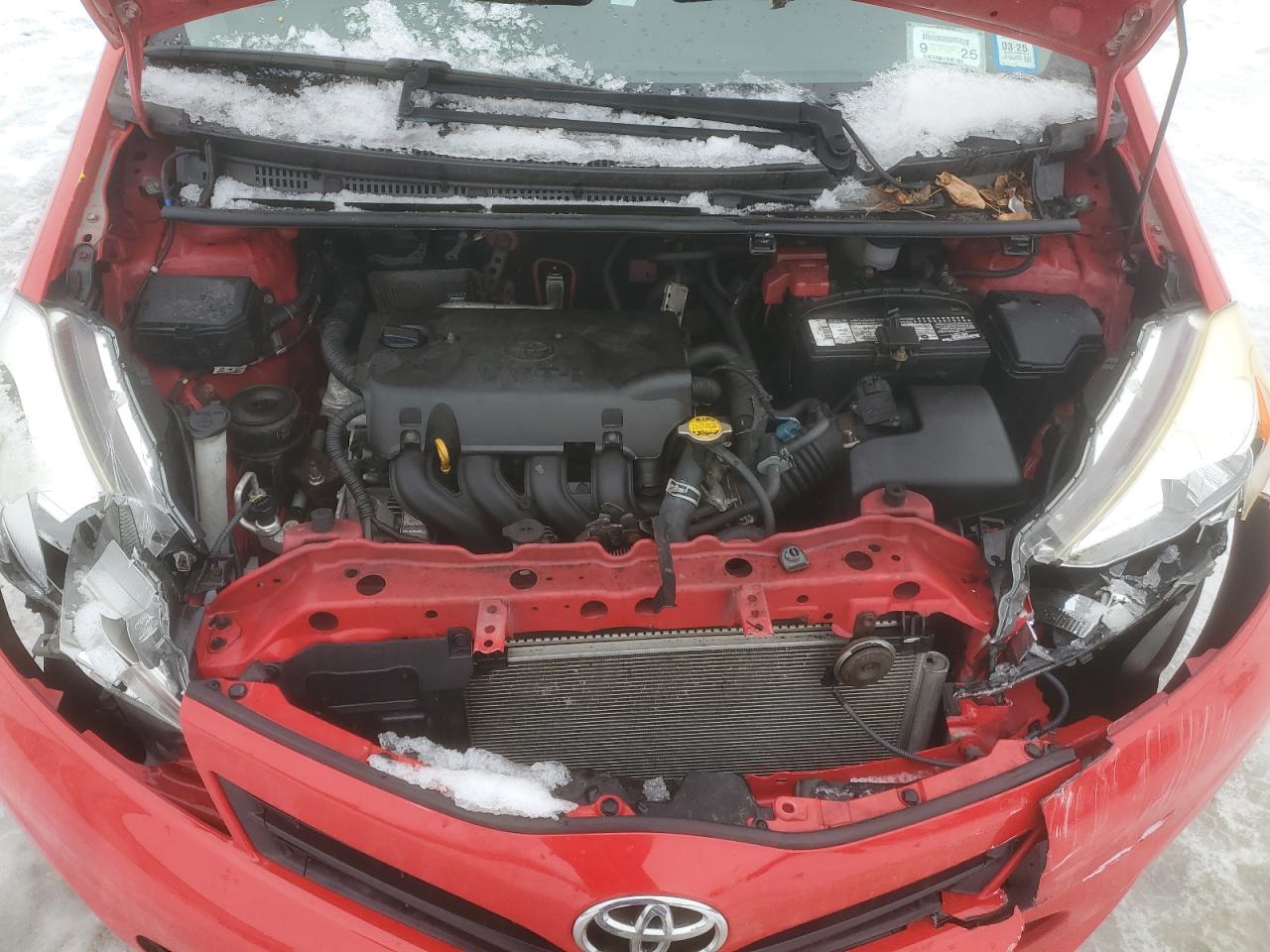2012 Toyota Yaris - Image 12