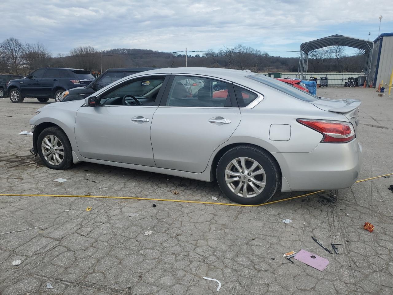 2015 Nissan Altima - Image 2