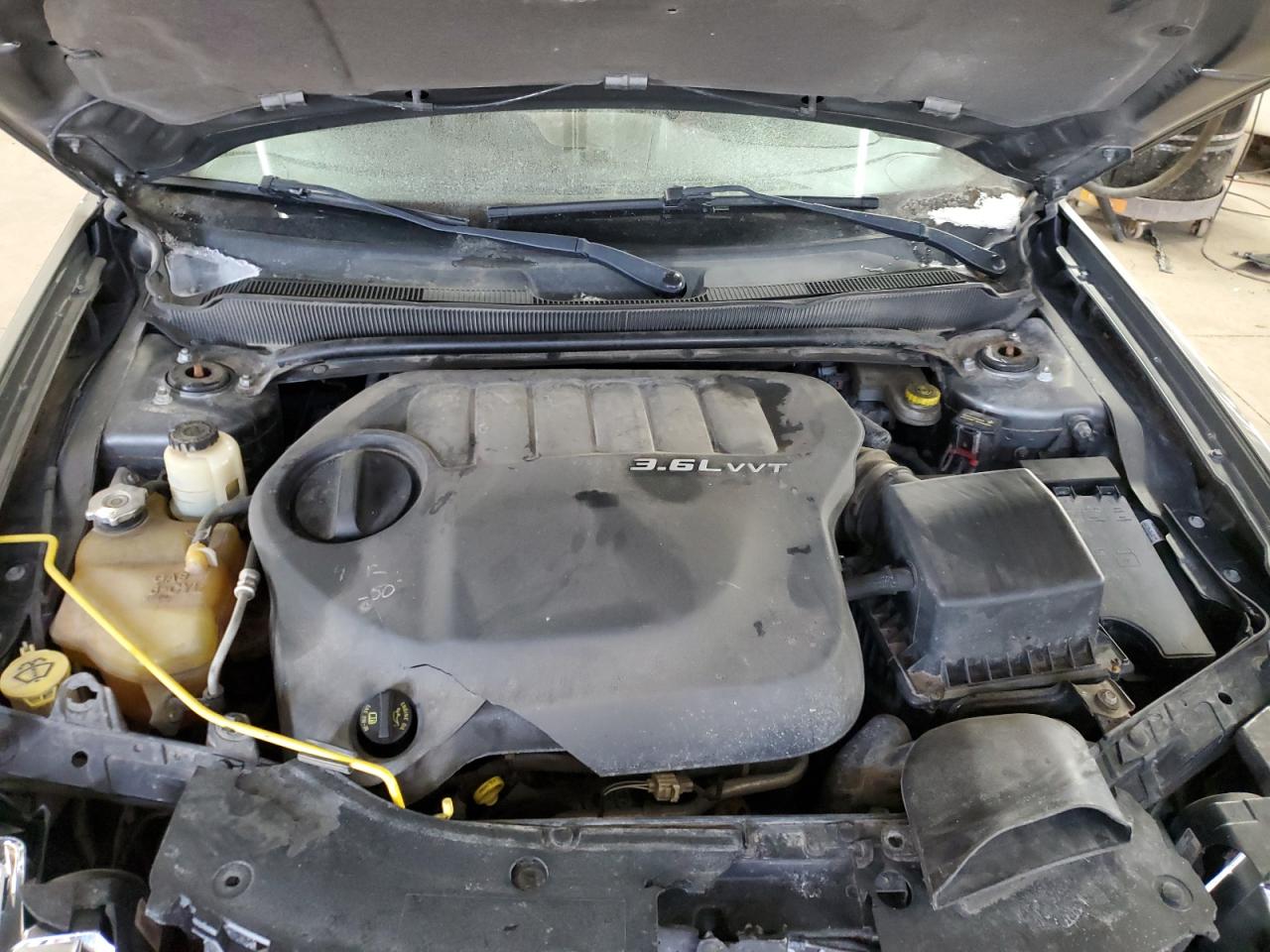 2012 Dodge Avenger - Image 11