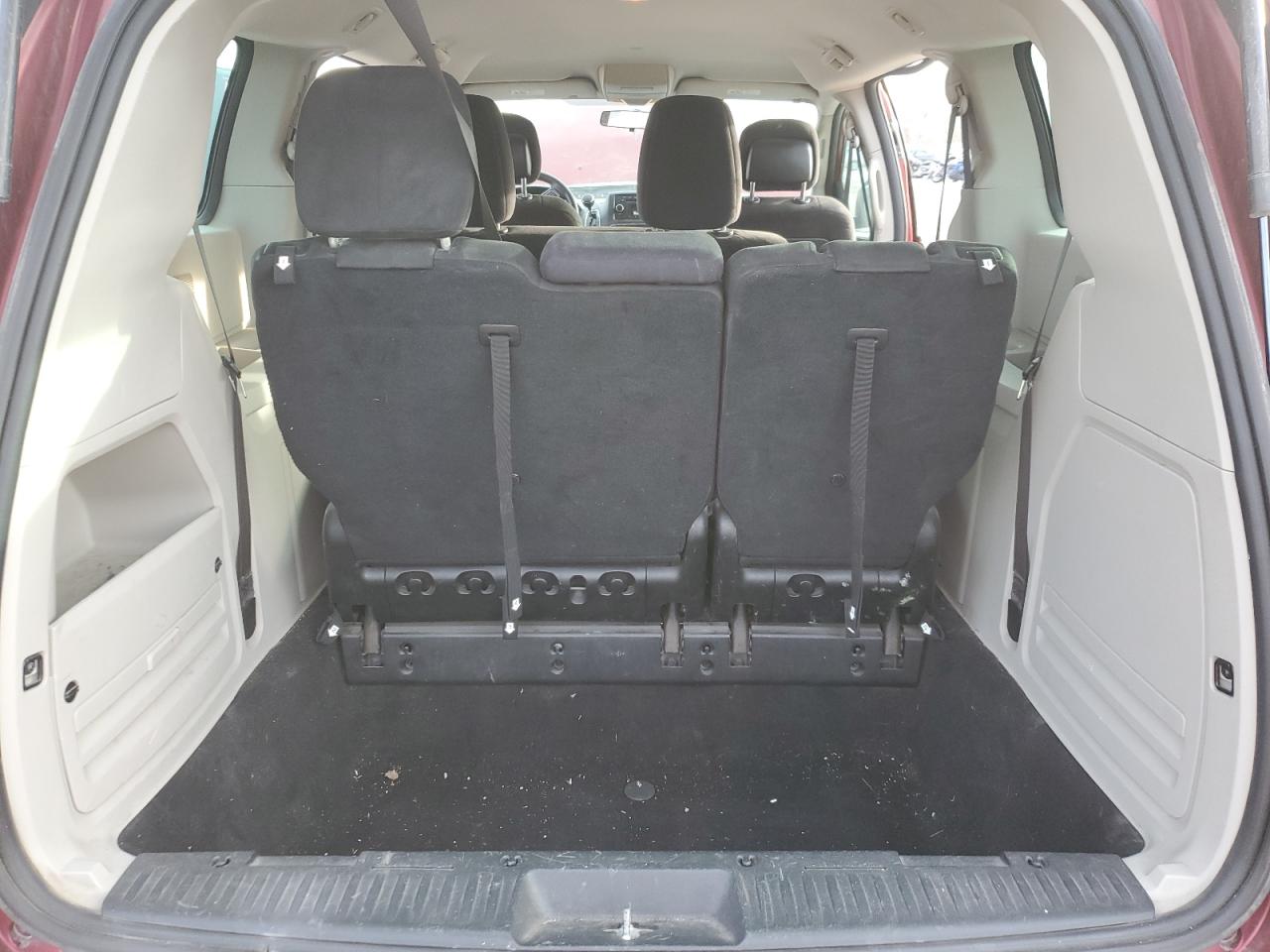 2015 Dodge Caravan - Image 6