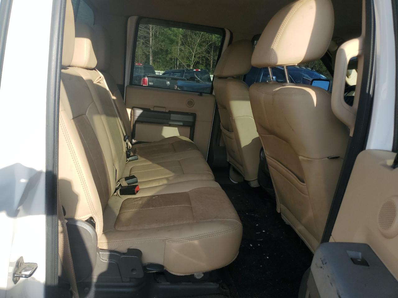 2011 Ford F350 - Image 11