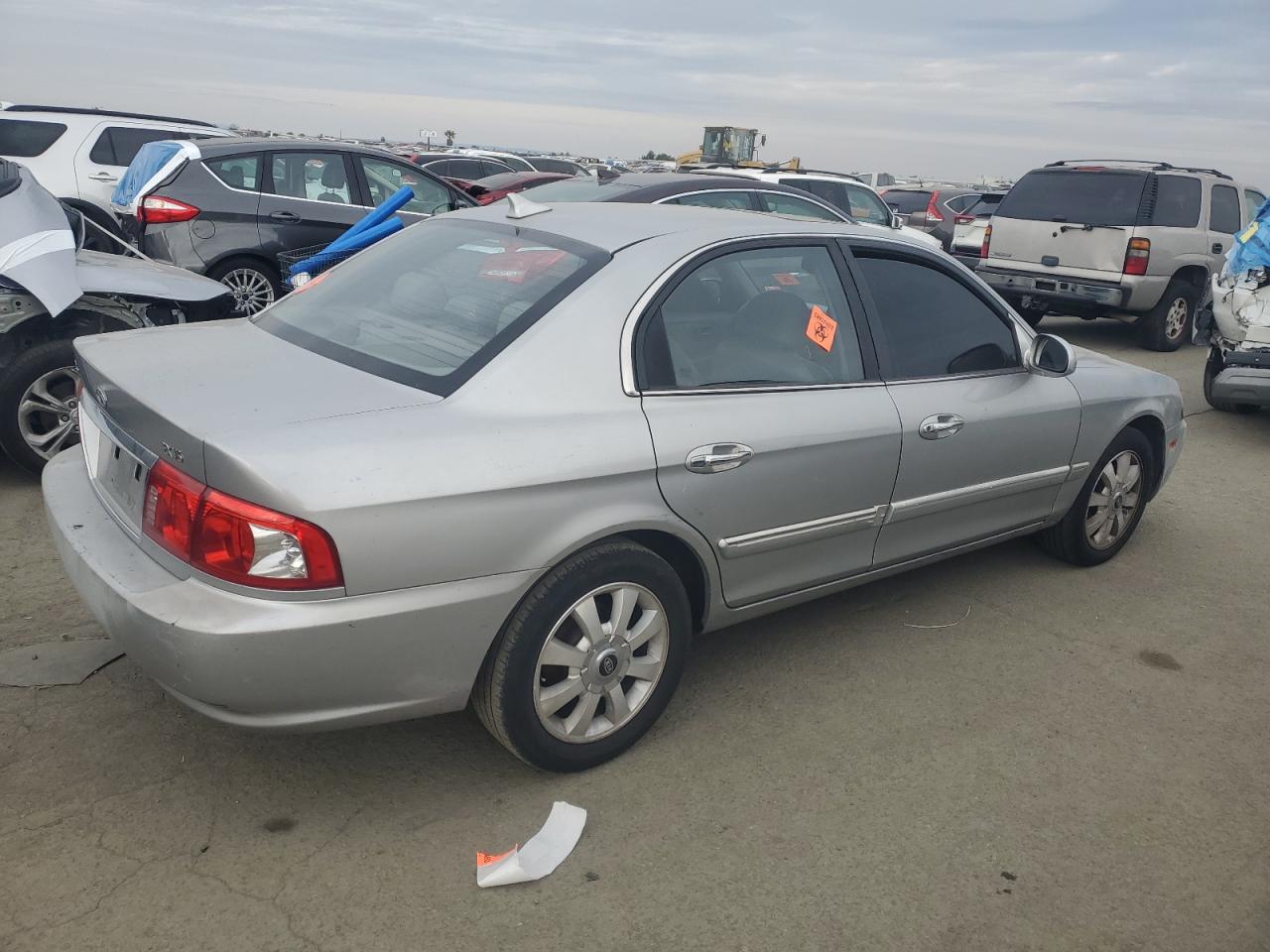 2004 Kia Optima - Image 3