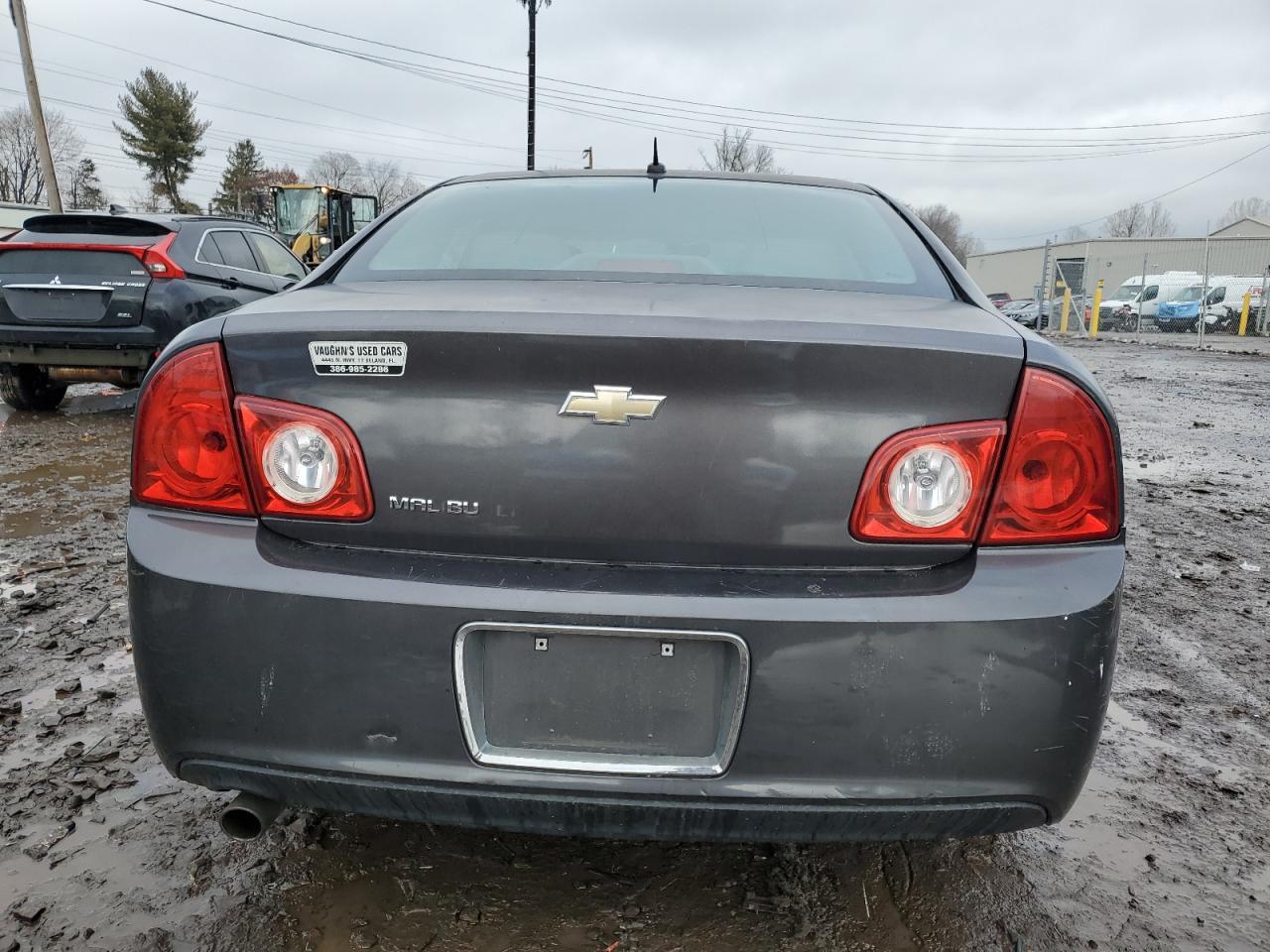 2010 Chevrolet Malibu - Image 6