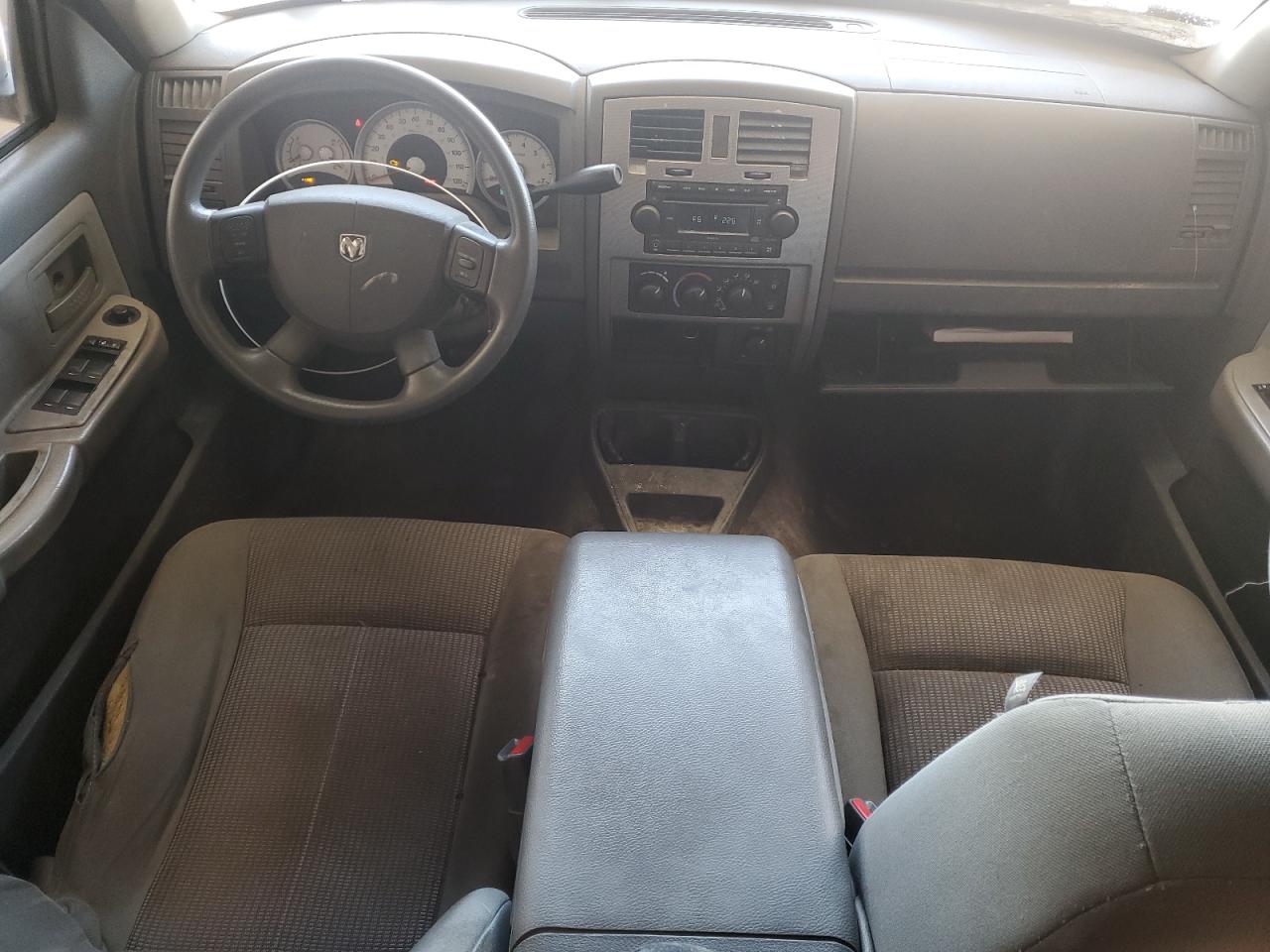 2007 Dodge Dakota - Image 8