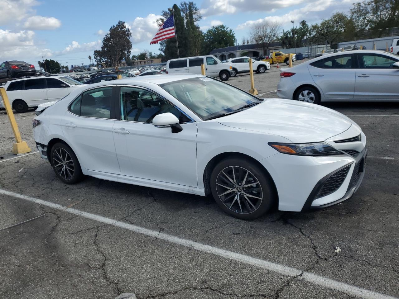 2023 Toyota Camry - Image 4