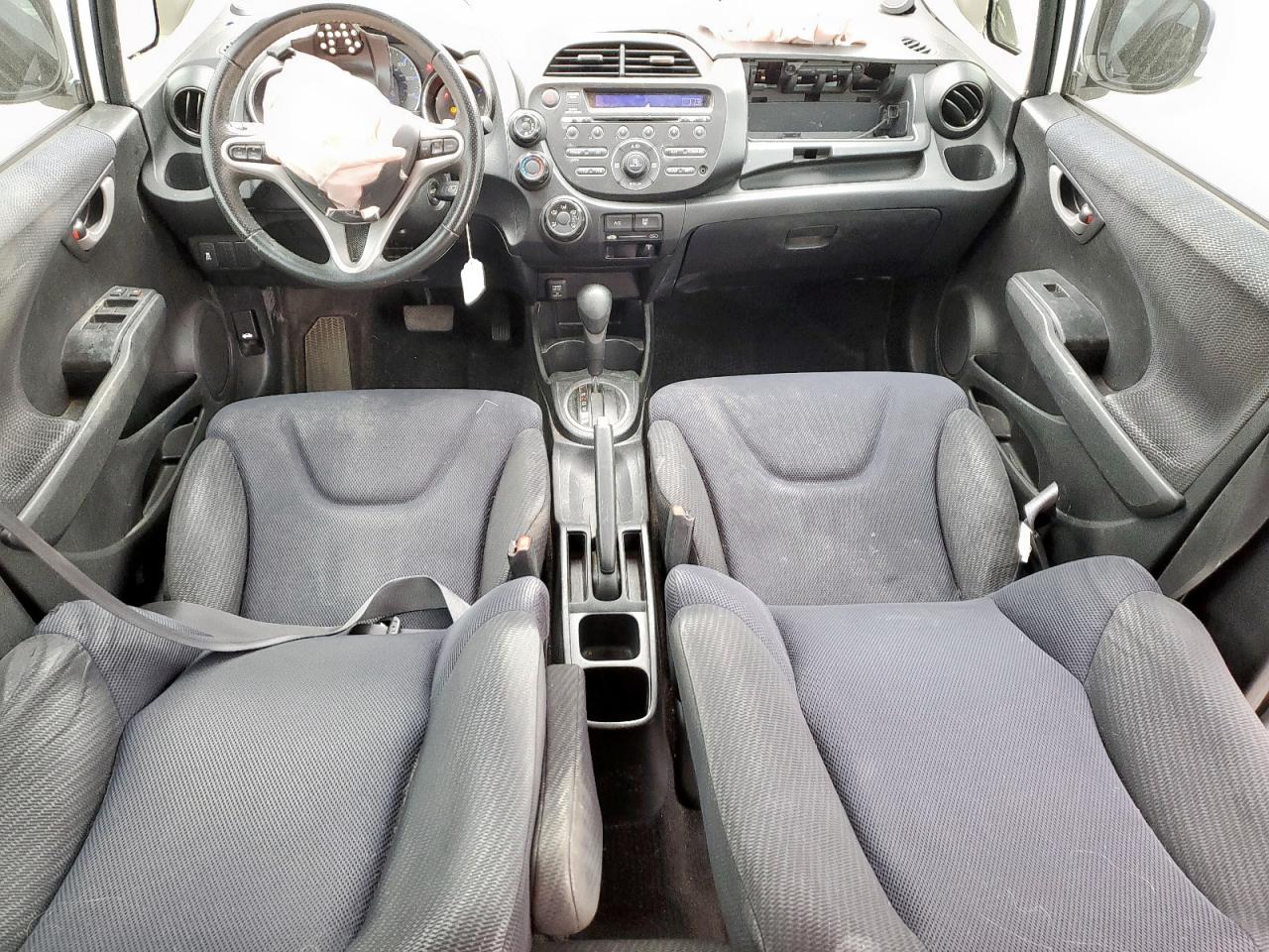 2013 Honda Fit - Image 8