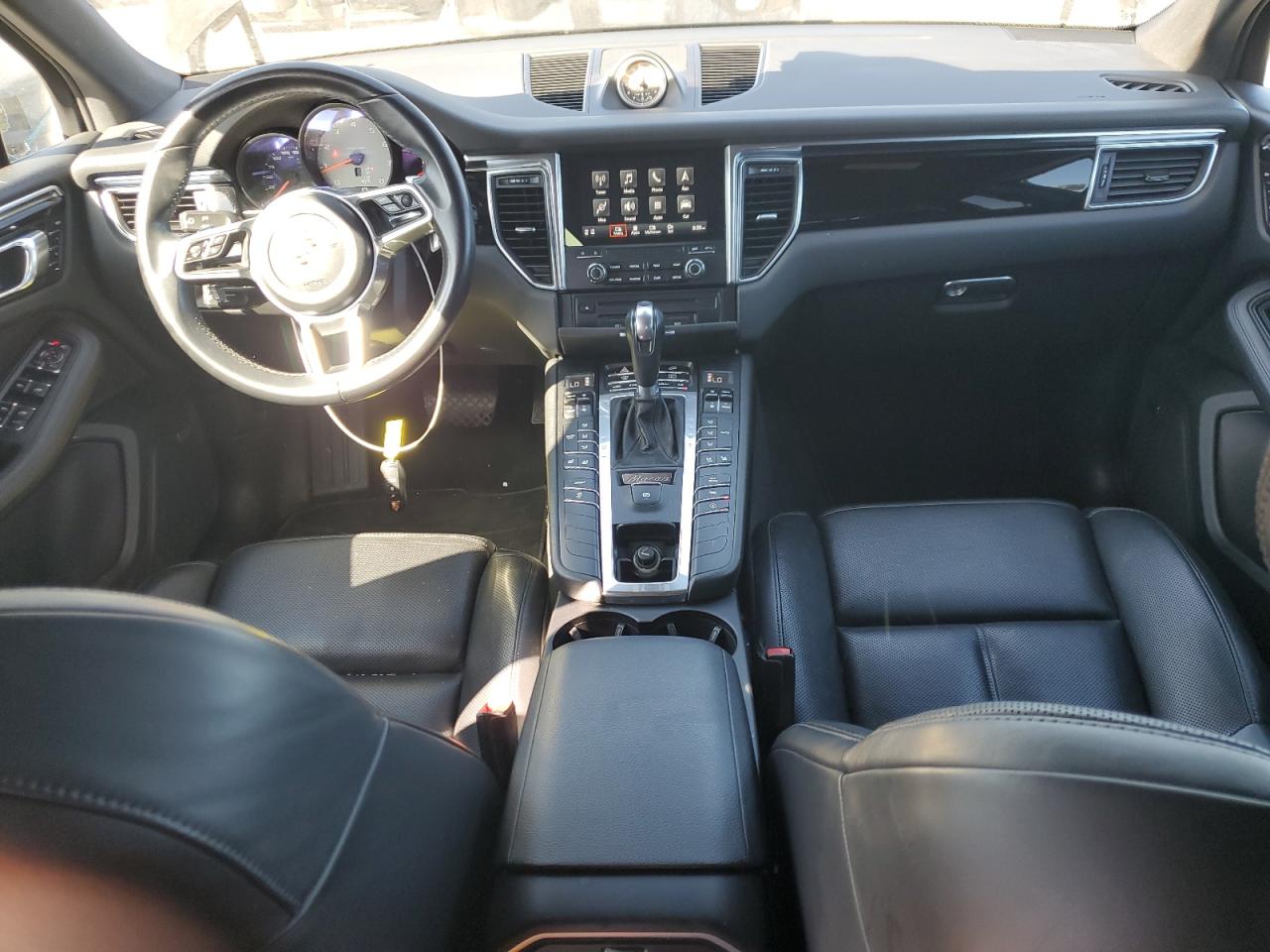 2018 Porsche Macan - Image 8