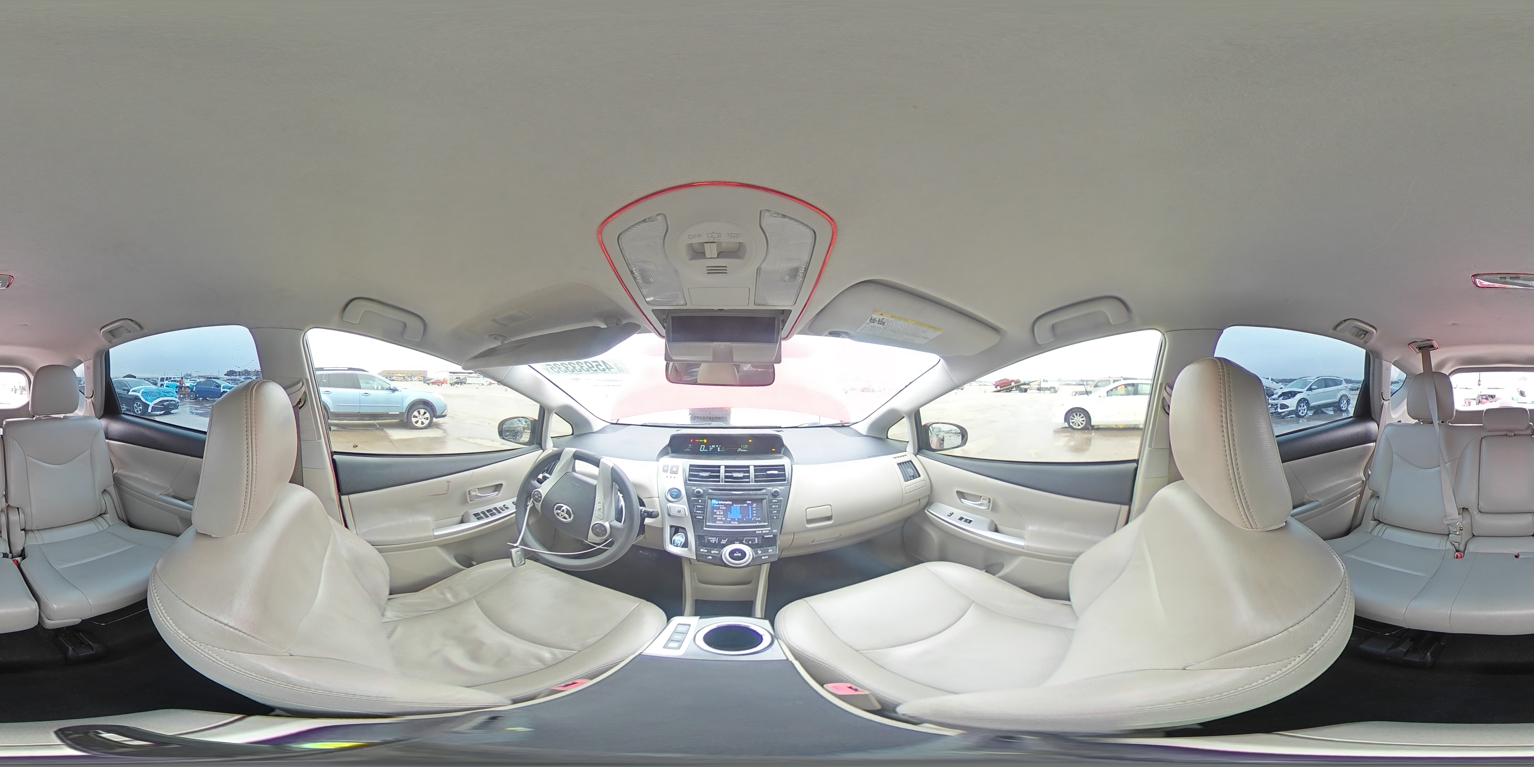 2014 Toyota Prius - Image 15