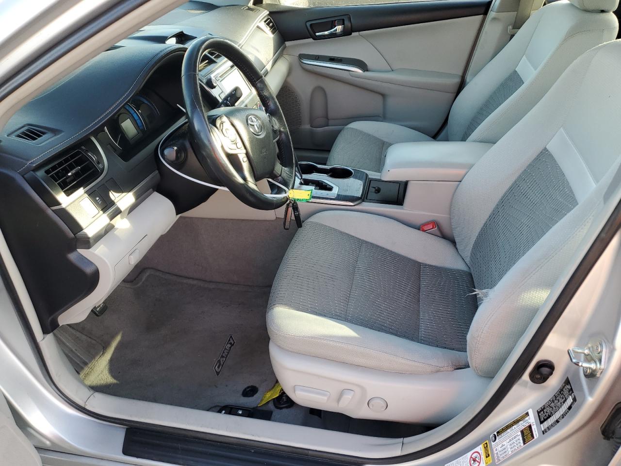 2014 Toyota Camry - Image 7