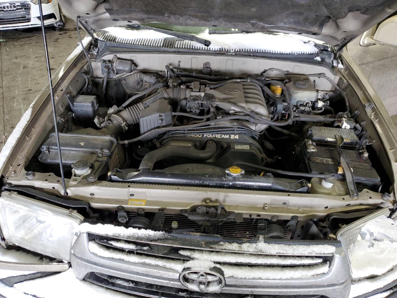 2002 Toyota 4Runner - Image 13