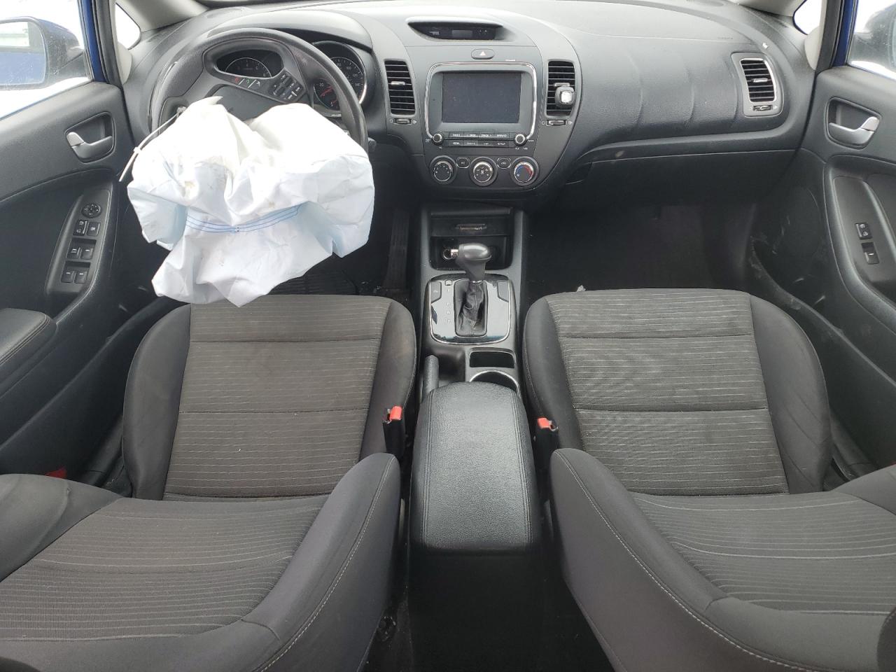 2018 Kia Forte - Image 8