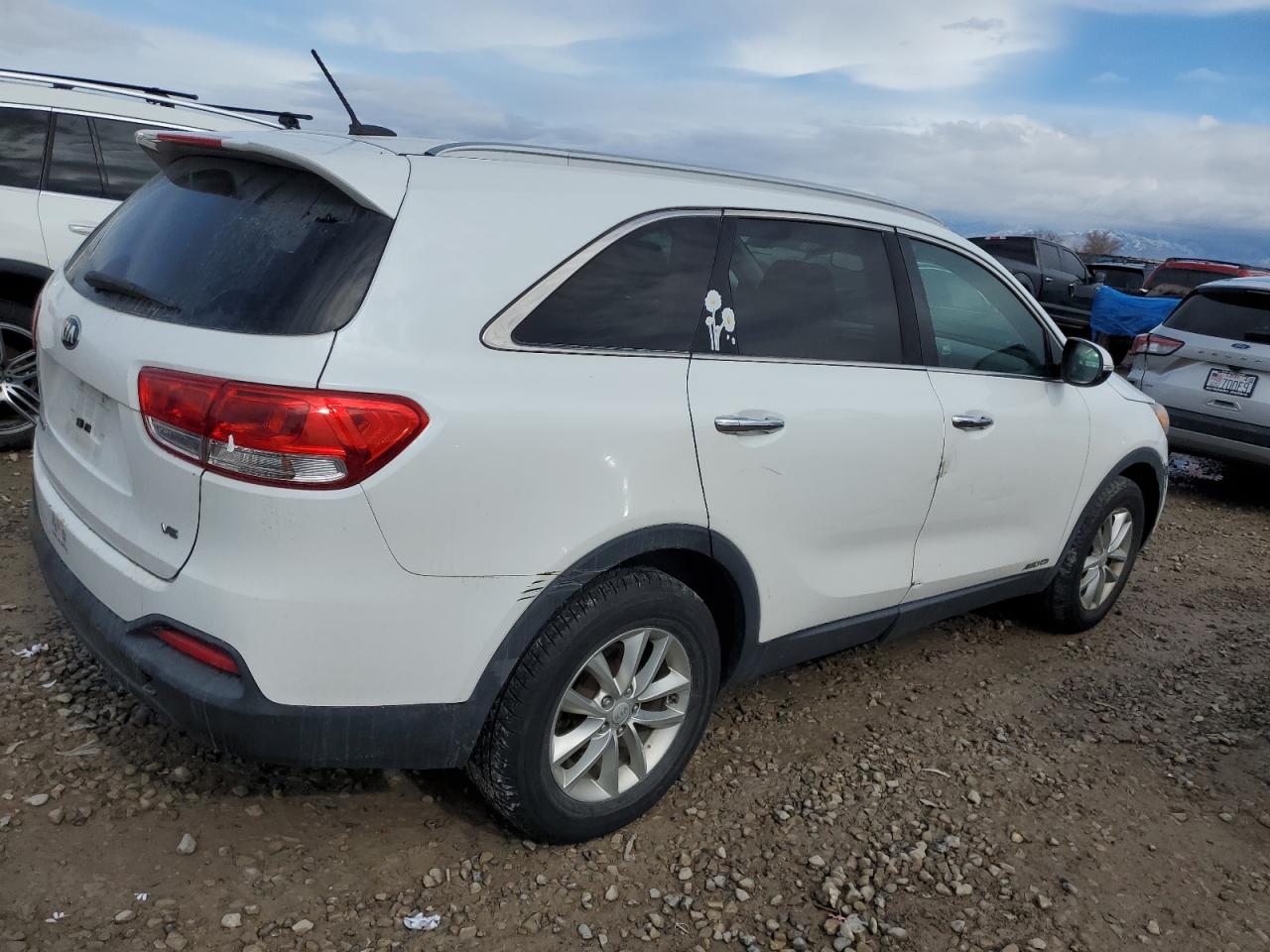 2016 Kia Sorento - Image 3