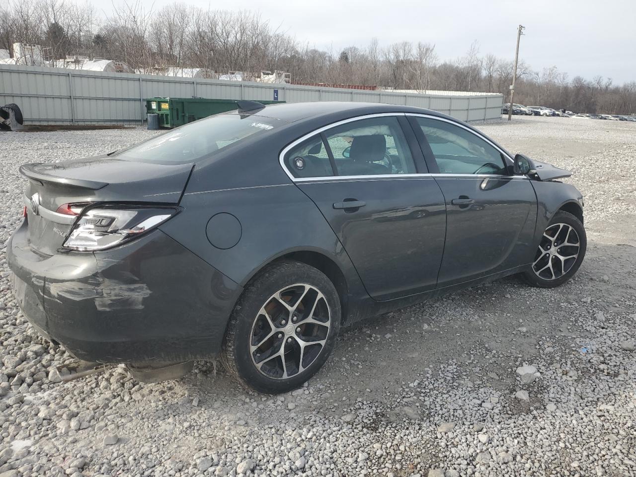 2017 Buick Regal - Image 3