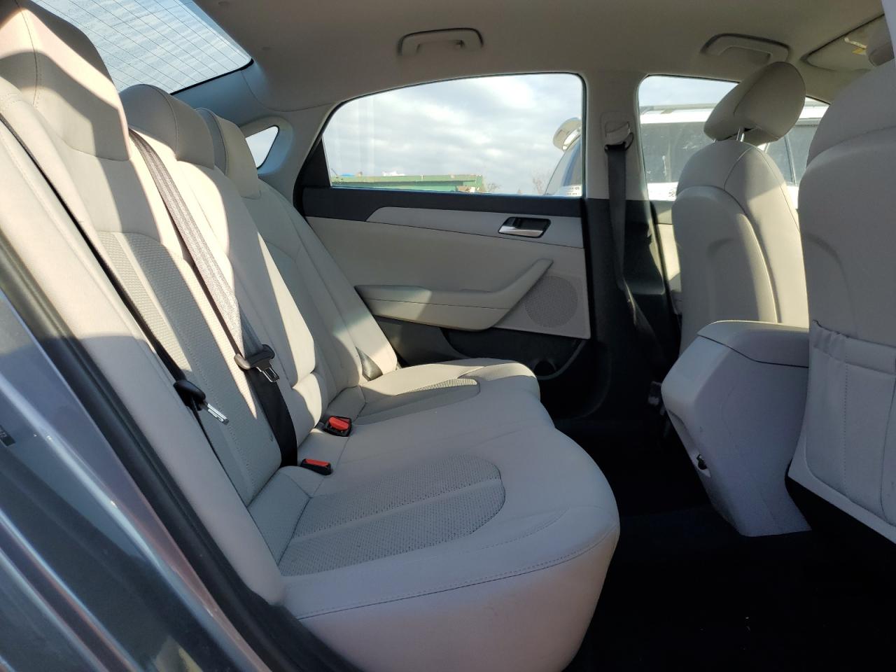 2018 Hyundai Sonata - Image 10