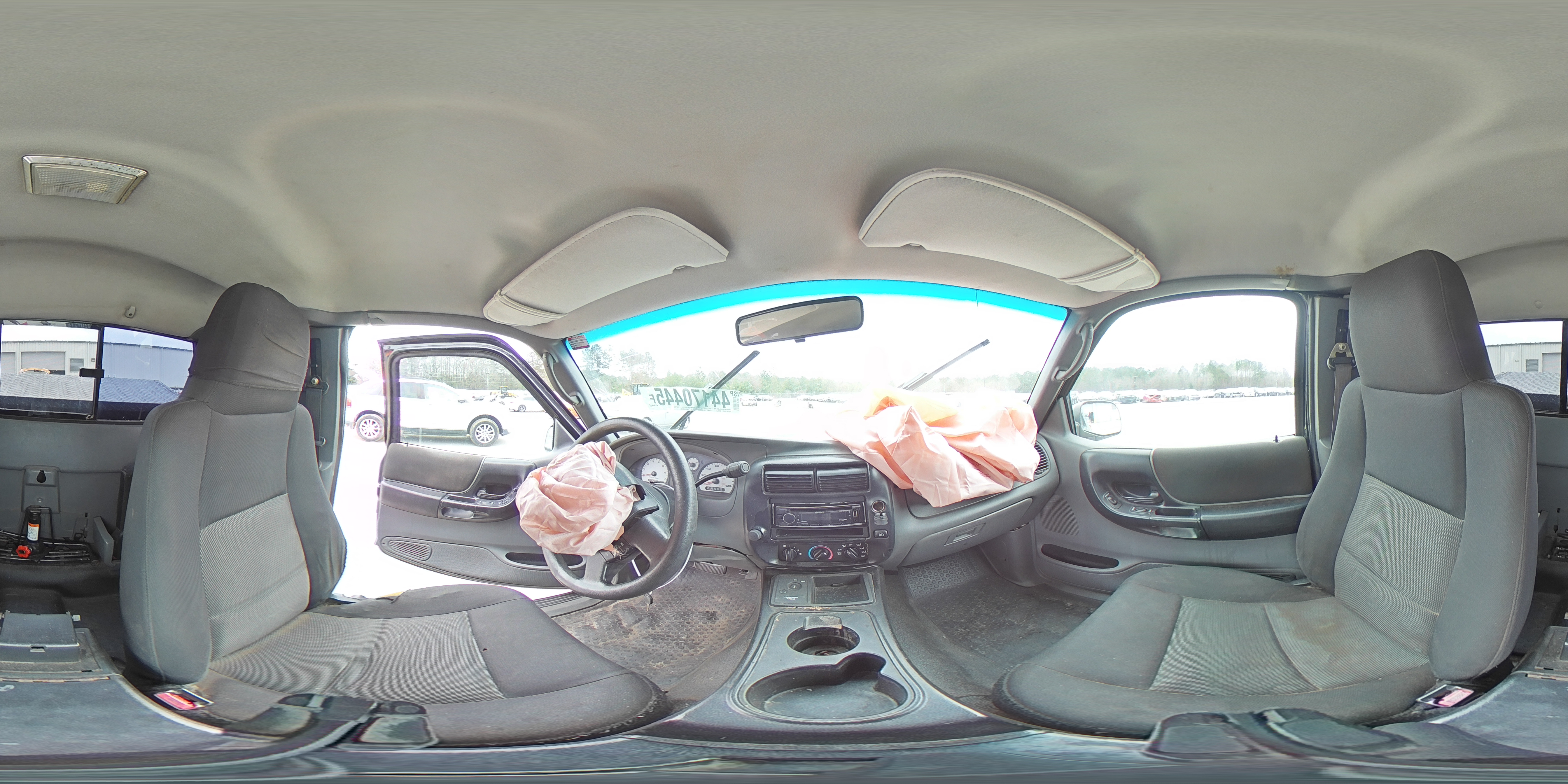 2004 Ford Ranger - Image 13