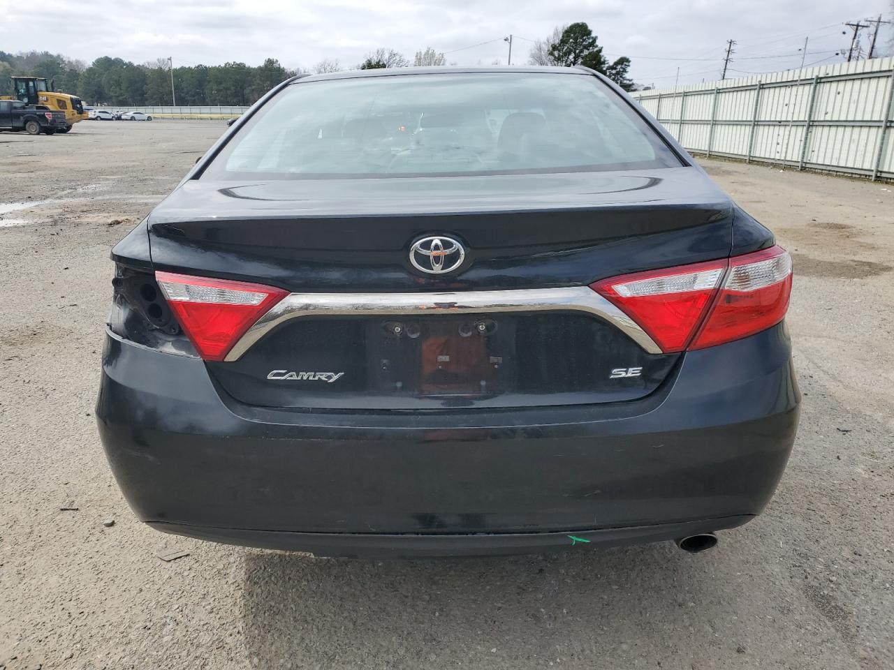 2015 Toyota Camry - Image 6