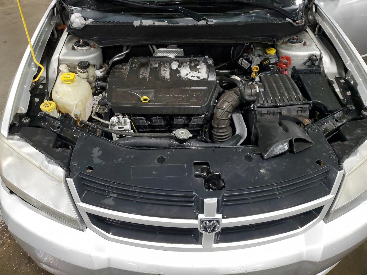 2008 Dodge Avenger - Image 11