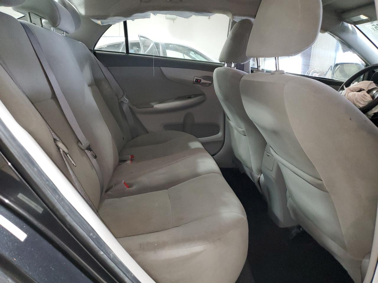 2010 Toyota Corolla - Image 10