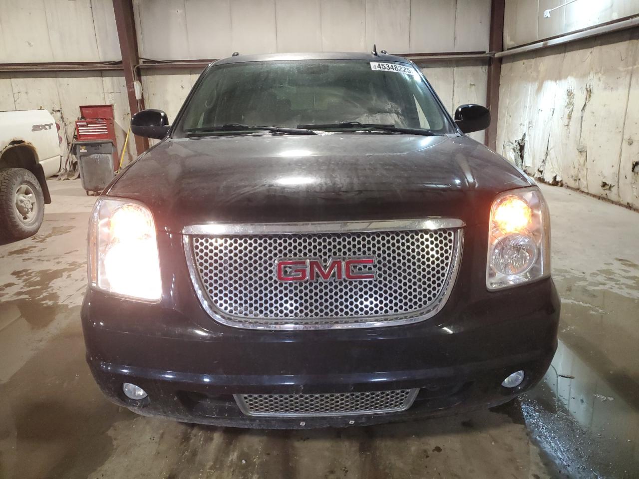 2013 GMC Yukon - Image 5