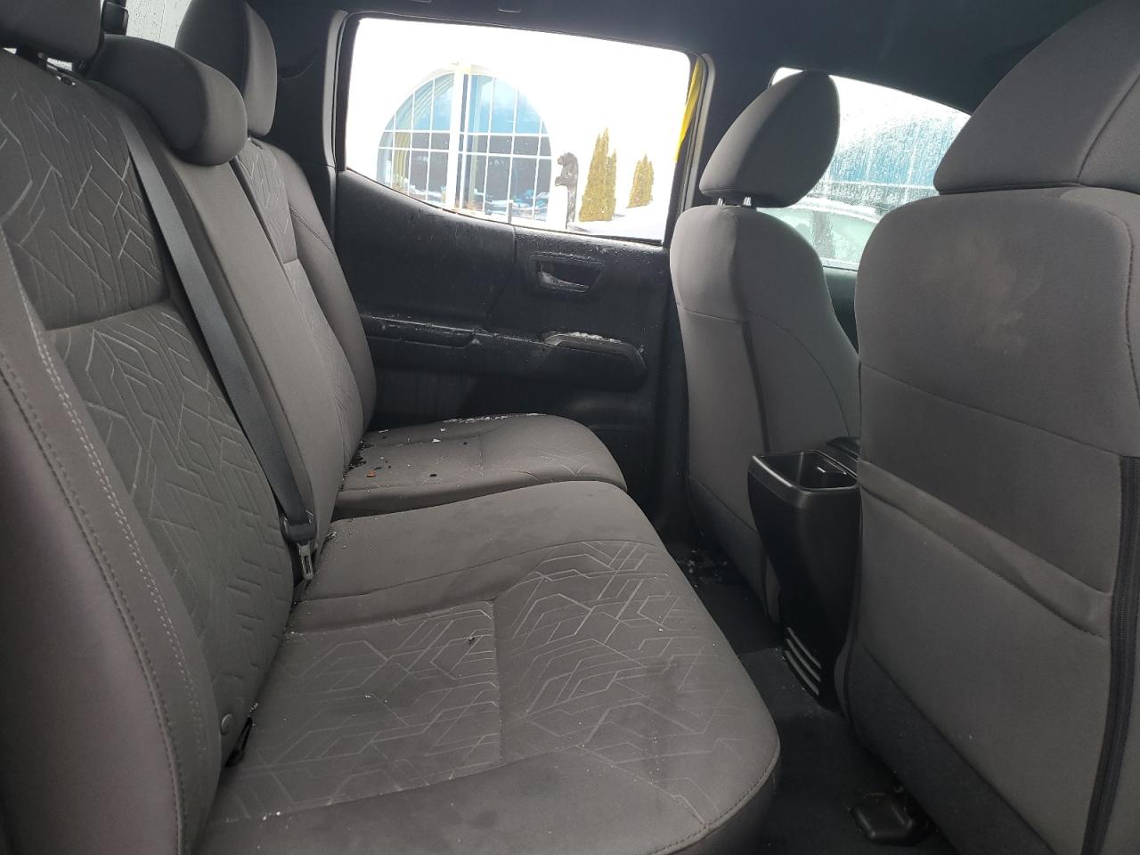 2016 Toyota Tacoma - Image 10