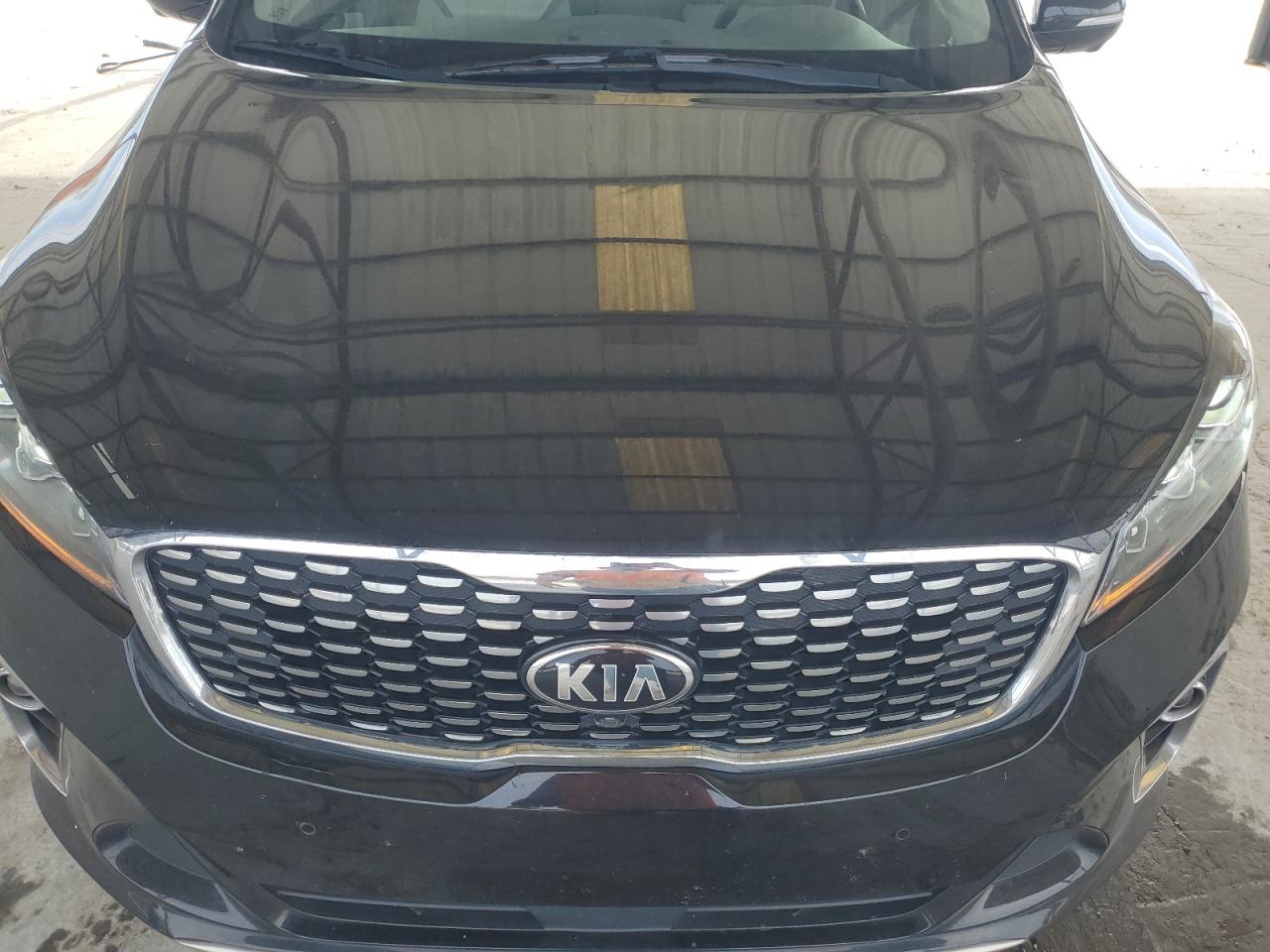2019 Kia Sorento - Image 13