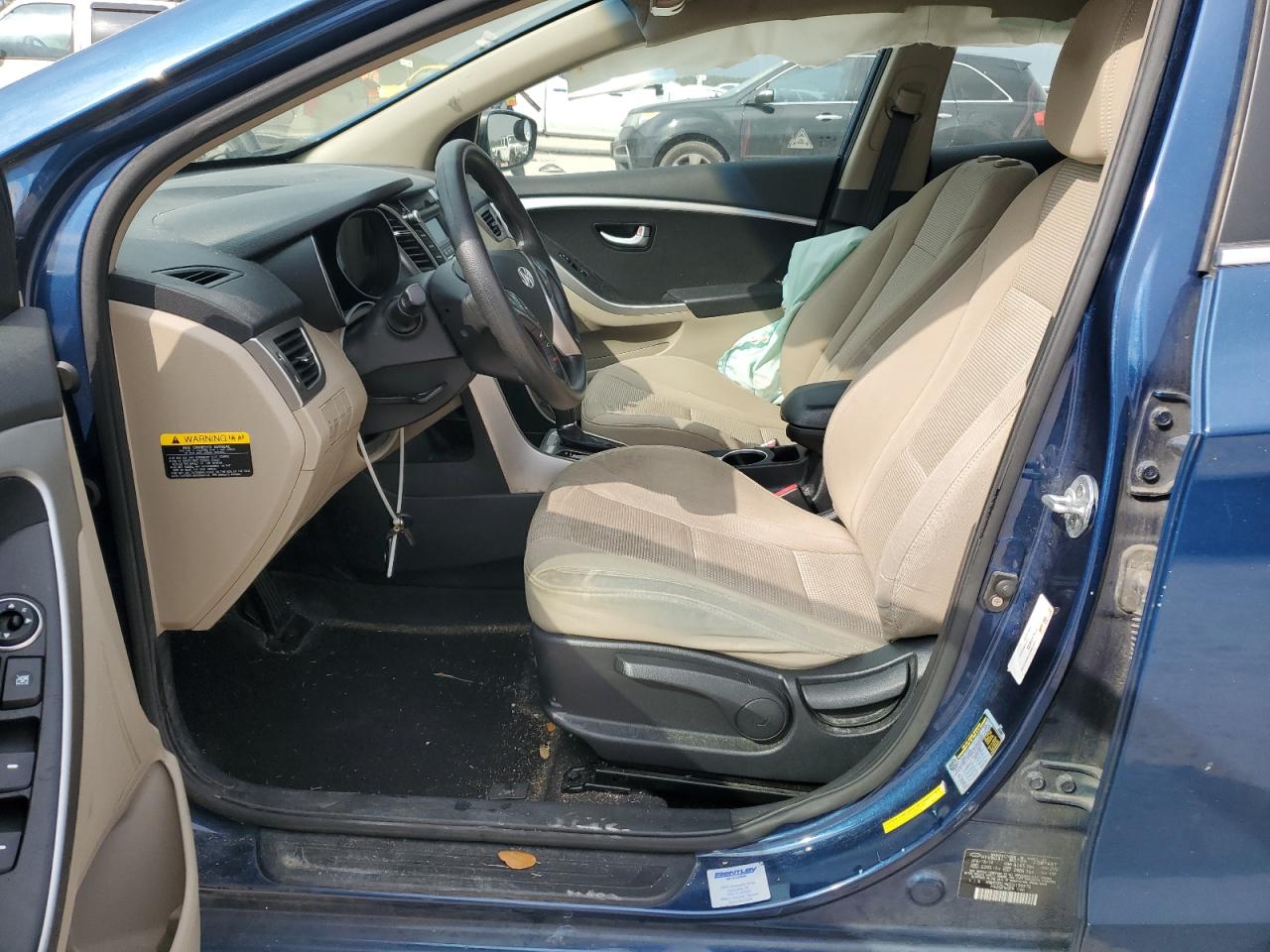 2014 Hyundai Elantra - Image 7
