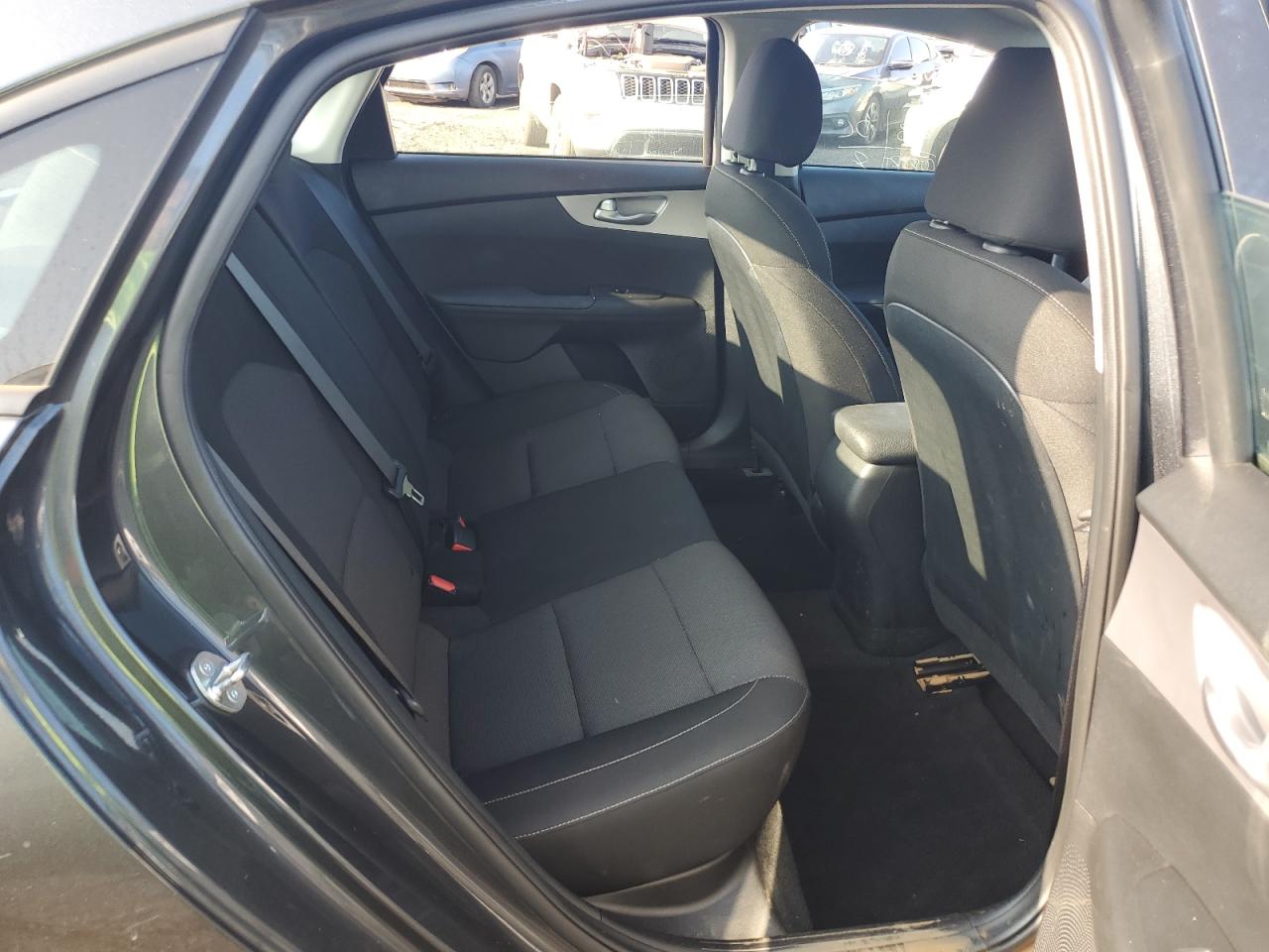 2024 Kia Forte - Image 10