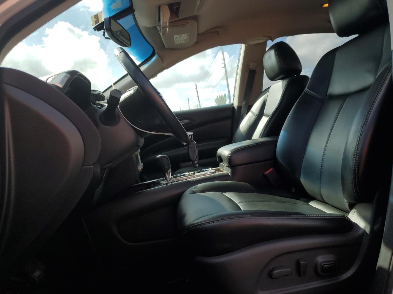 2014 Nissan Pathfinder - Image 7