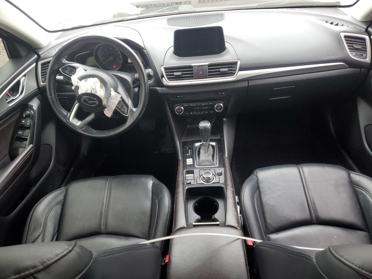 2017 Mazda 3 - Image 8