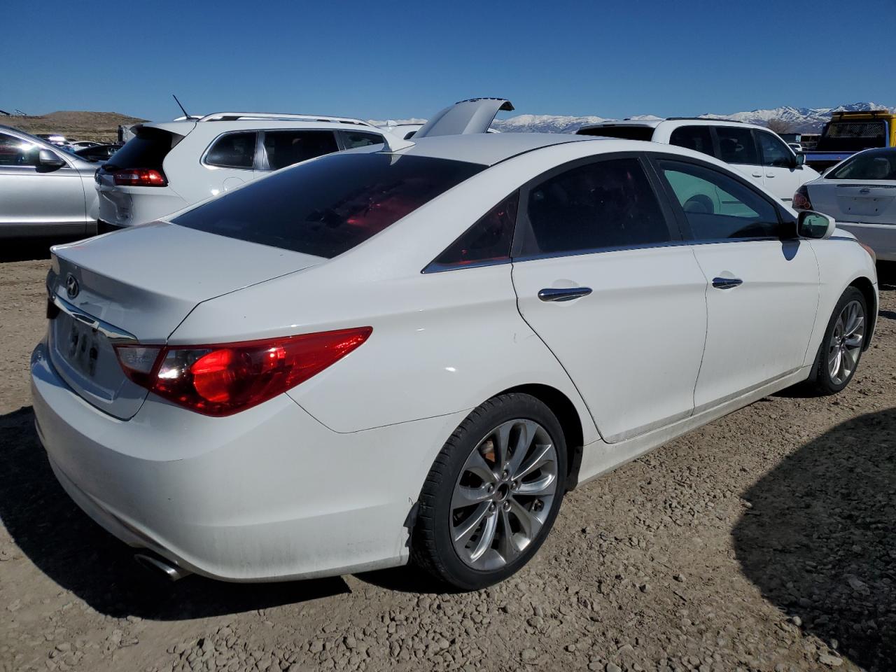 2011 Hyundai Sonata - Image 3