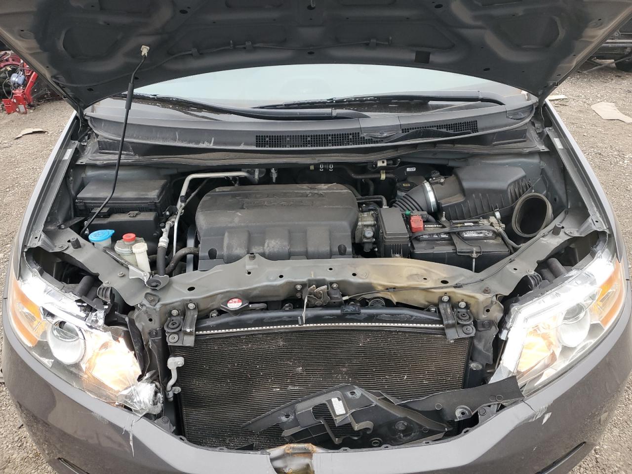 2012 Honda Odyssey - Image 12