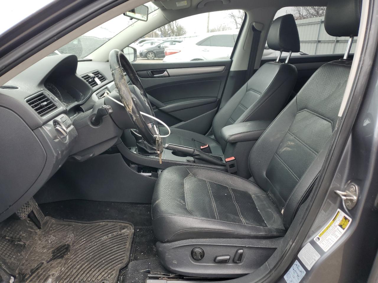 2015 Volkswagen Passat - Image 7