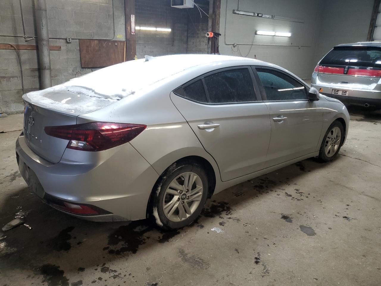 2020 Hyundai Elantra - Image 3