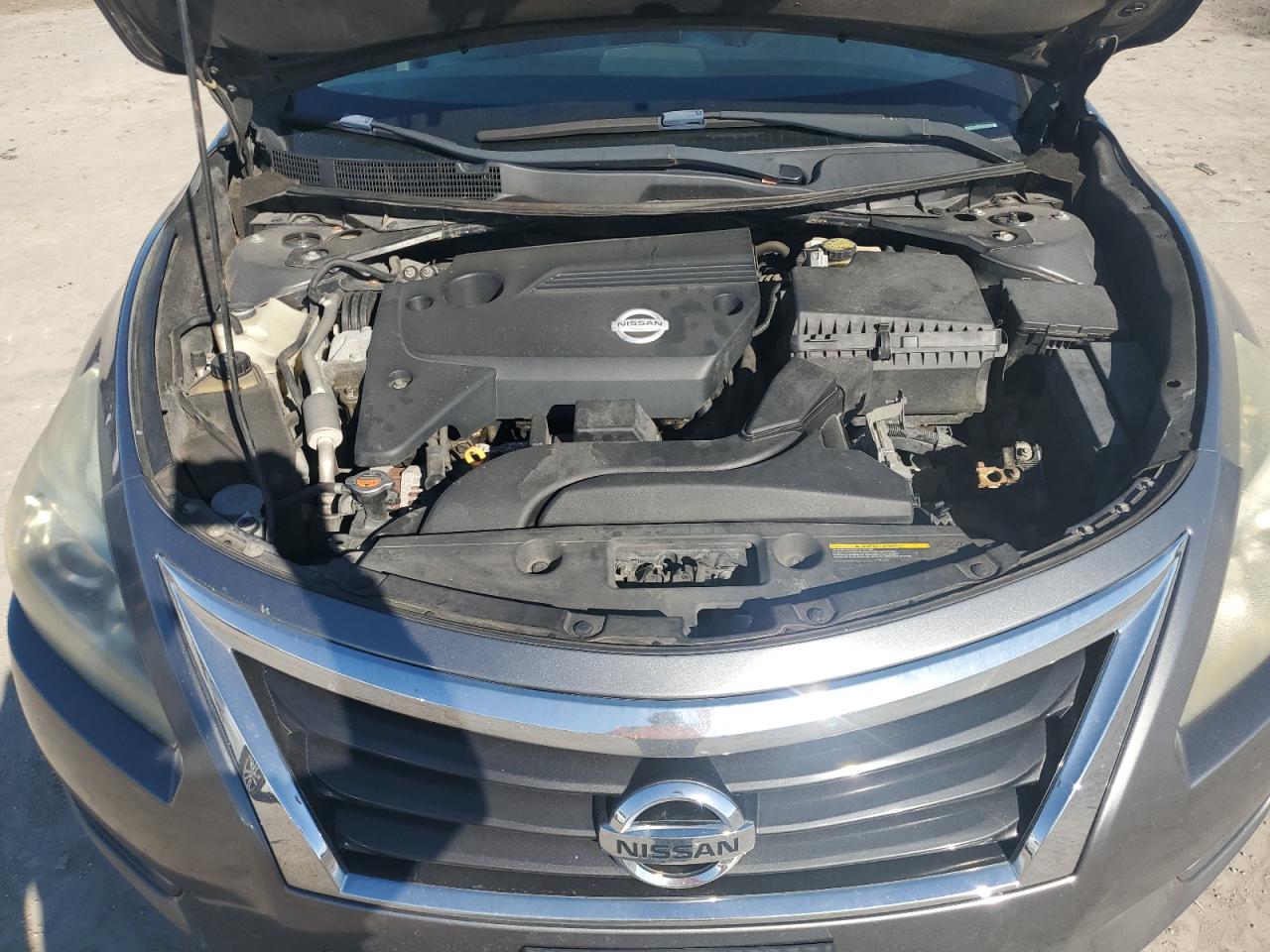 2015 Nissan Altima - Image 11