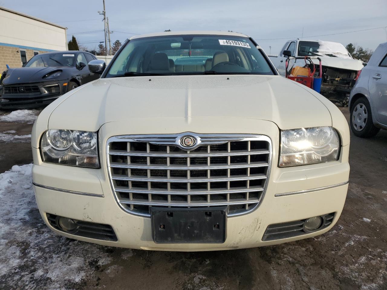 2010 Chrysler 300 - Image 5