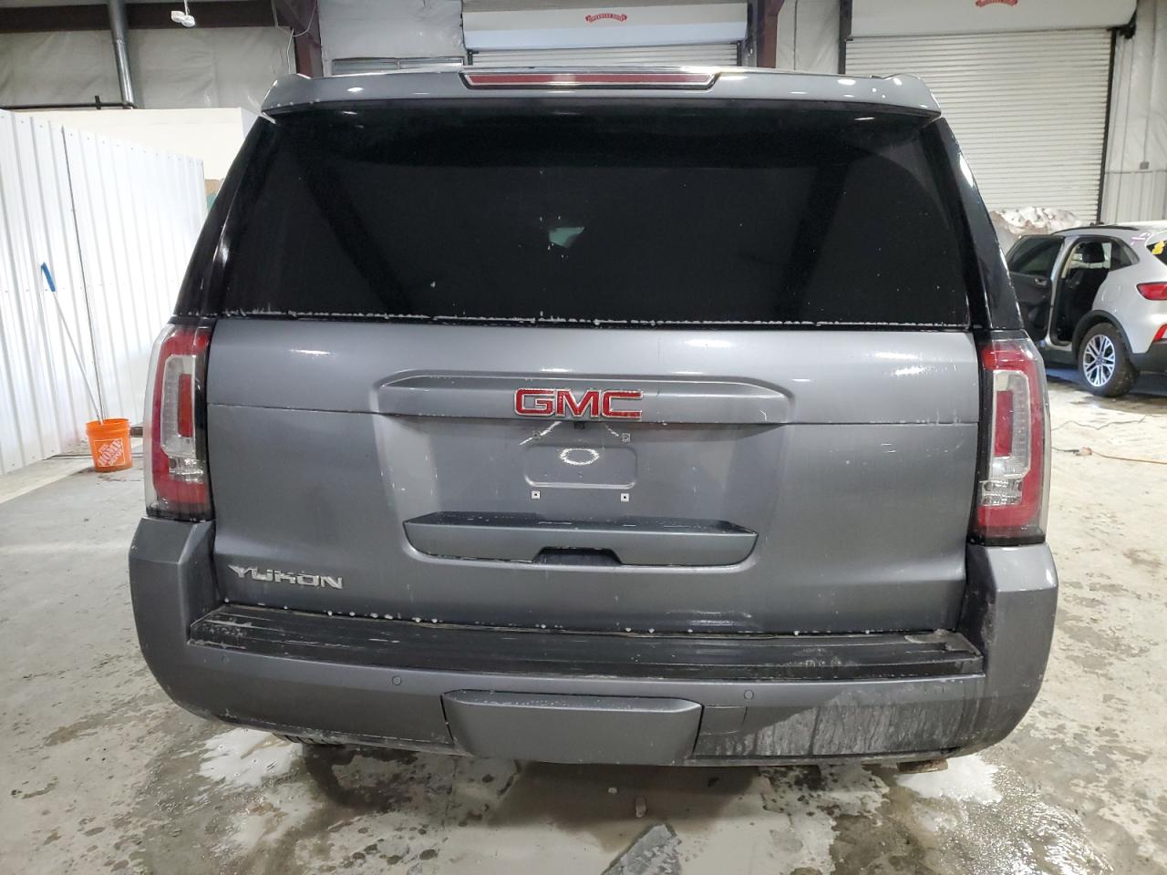 2020 GMC Yukon - Image 6