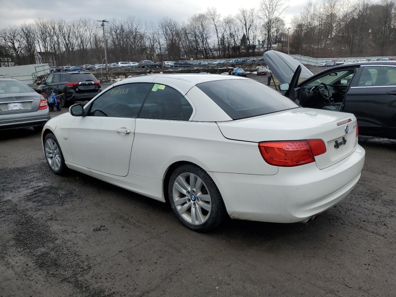 2011 BMW 3er - Image 2