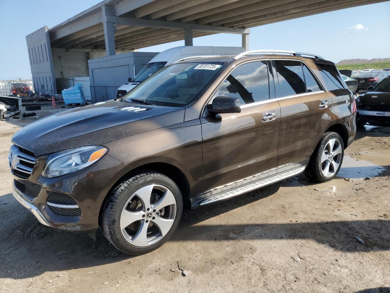 2017 Mercedes-Benz GLE - Image 1
