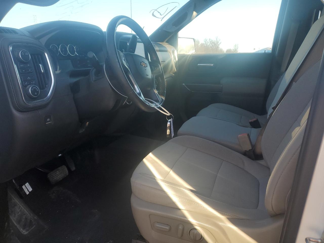 2020 Chevrolet Silverado - Image 7