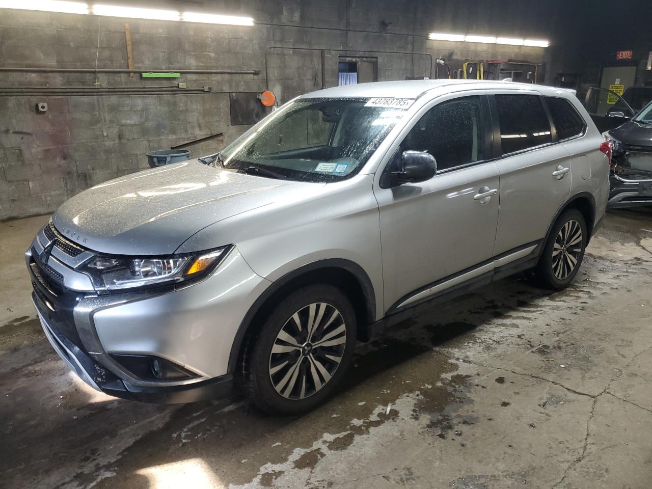 2019 Mitsubishi Outlander - Image 1