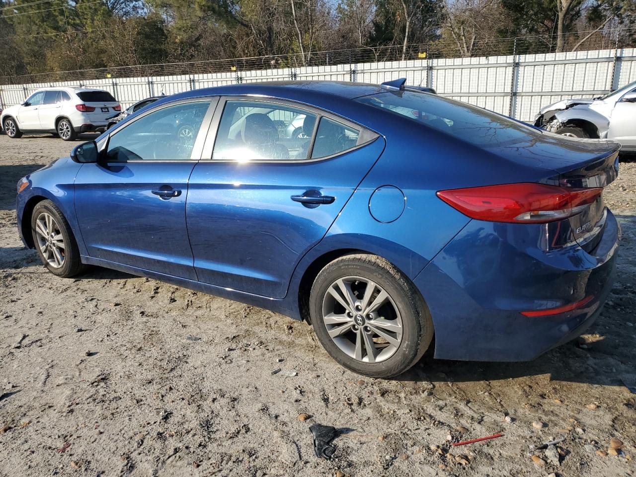2017 Hyundai Elantra - Image 2