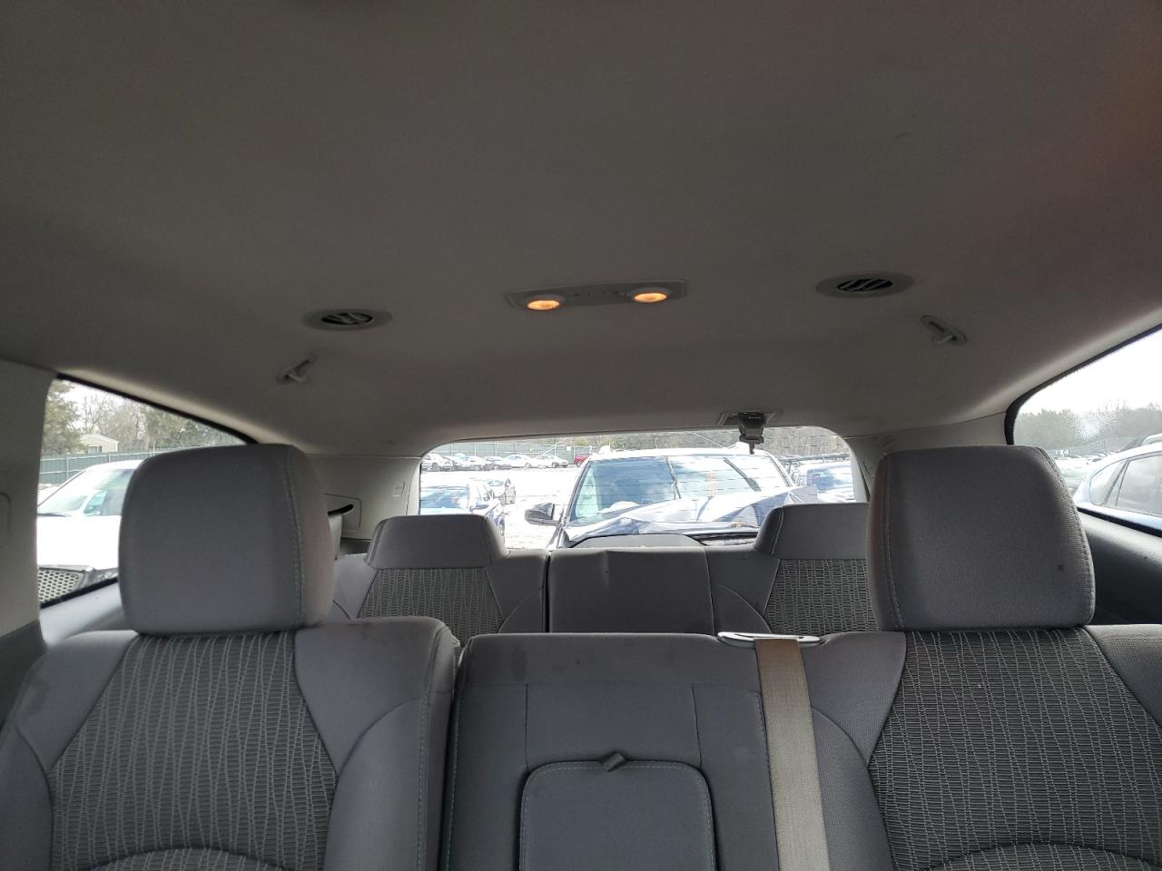 2015 Chevrolet Traverse - Image 10
