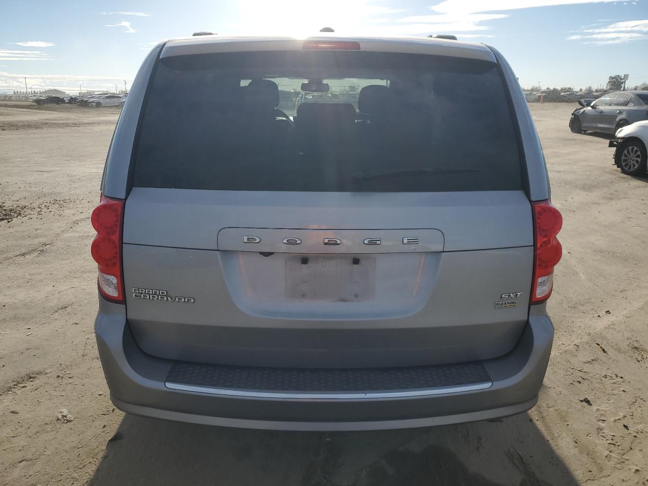 2019 Dodge Caravan - Image 6